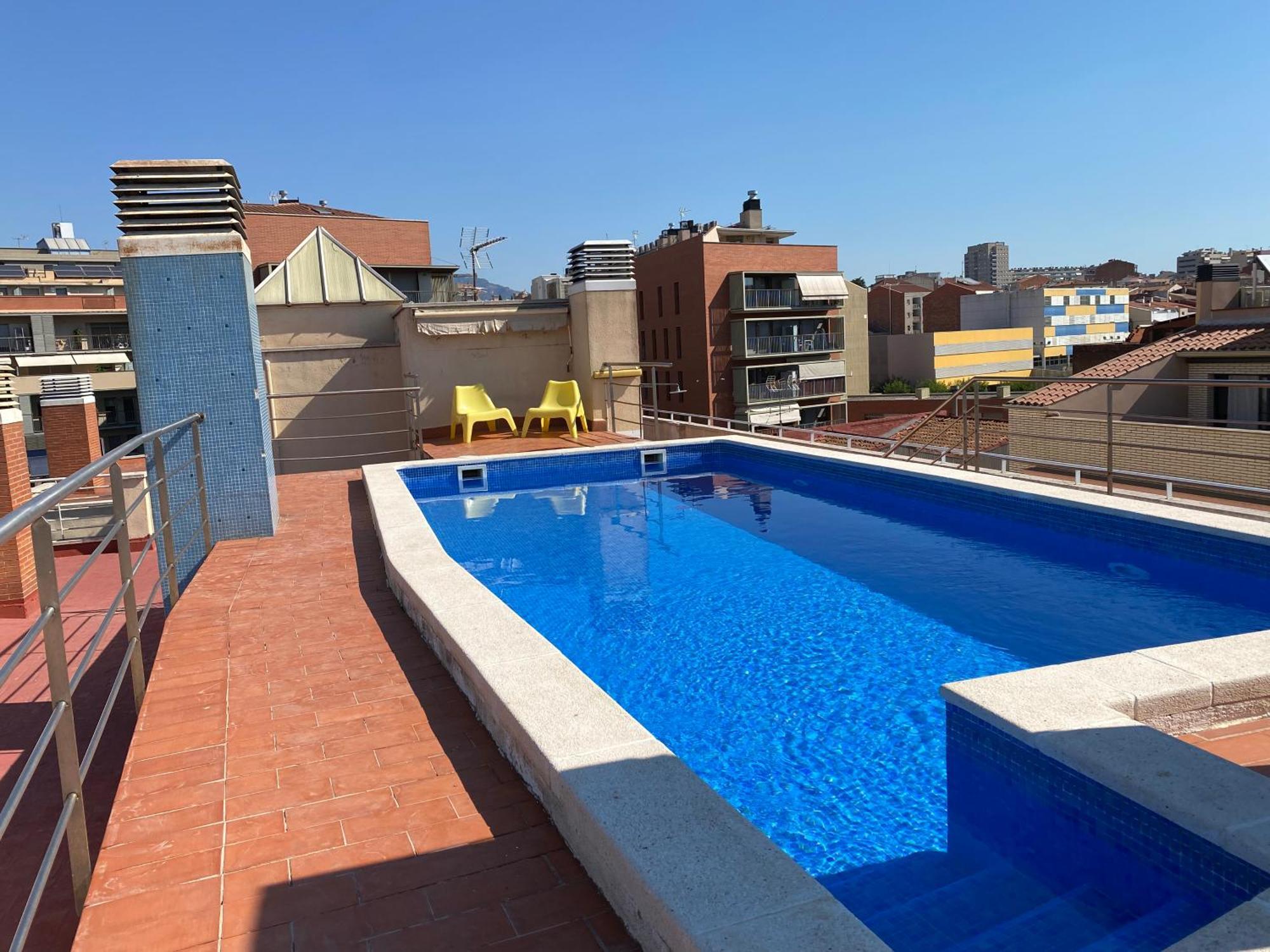 Piscina En Centro De Terrassa Apartment Exterior photo